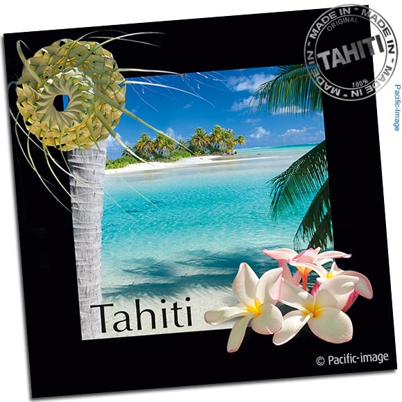 Elégante carte format carré accompagnée de son enveloppe et entièrement réalisée à Tahiti par Pacific-Image.